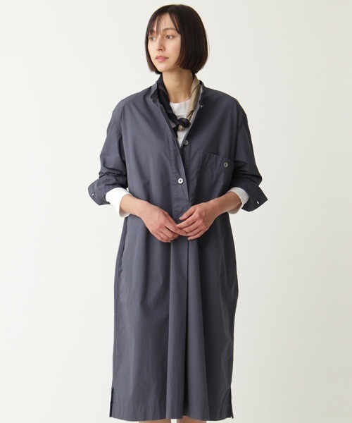 MHL.（エムエイチエル）の「DRY COTTON POPLIN（ワンピース・レディース・カーキ/ブルー・2/1）」の2枚目の写真
