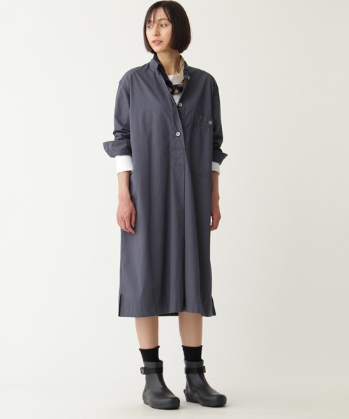 MHL.（エムエイチエル）の「DRY COTTON POPLIN（ワンピース・レディース・カーキ/ブルー・2/1）」の7枚目の写真