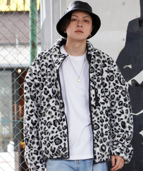 1111clothing(ワンフォークロージング)の「シープボア リバーシブル ビッグジャケット / ボア ブルゾン ジャケット アウター オーバーサイズ(ブルゾン・メンズ・ベージュ/ブラック×ホワイト/ブラック/グレー/アイボリー・M/L/XL)」の12枚目の写真