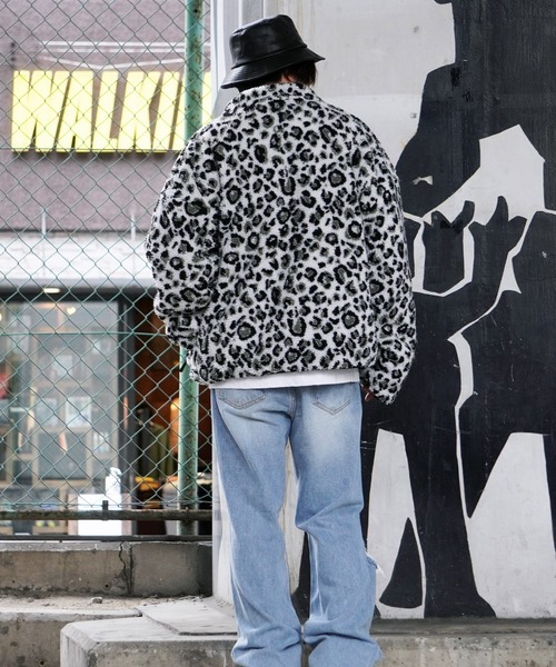 1111clothing(ワンフォークロージング)の「シープボア リバーシブル ビッグジャケット / ボア ブルゾン ジャケット アウター オーバーサイズ(ブルゾン・メンズ・ベージュ/ブラック×ホワイト/ブラック/グレー/アイボリー・M/L/XL)」の13枚目の写真