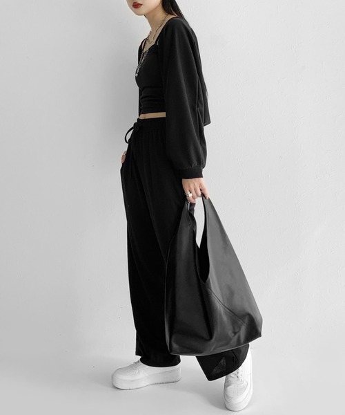 LVEU.(ラブユ.)の「Layered cardigan 3-piece set / レイヤードカーディガン3点セット(セットアップ・レディース・ブラック・FREE)」の16枚目の写真