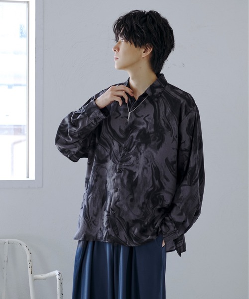 Ellno Loset(エルノロゼット)の「BLURレギュラーシャツ(シャツ/ブラウス・メンズ・ブラック系/グレー系・MEDIUM/LARGE)」の4枚目の写真