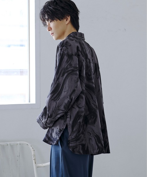 Ellno Loset(エルノロゼット)の「BLURレギュラーシャツ(シャツ/ブラウス・メンズ・ブラック系/グレー系・MEDIUM/LARGE)」の6枚目の写真