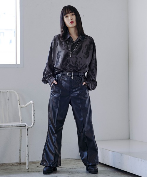Ellno Loset(エルノロゼット)の「BLURレギュラーシャツ(シャツ/ブラウス・メンズ・ブラック系/グレー系・MEDIUM/LARGE)」の12枚目の写真