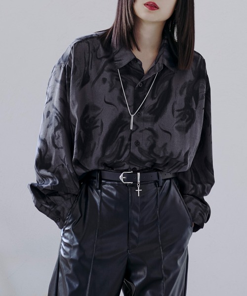 Ellno Loset(エルノロゼット)の「BLURレギュラーシャツ(シャツ/ブラウス・メンズ・ブラック系/グレー系・MEDIUM/LARGE)」の9枚目の写真