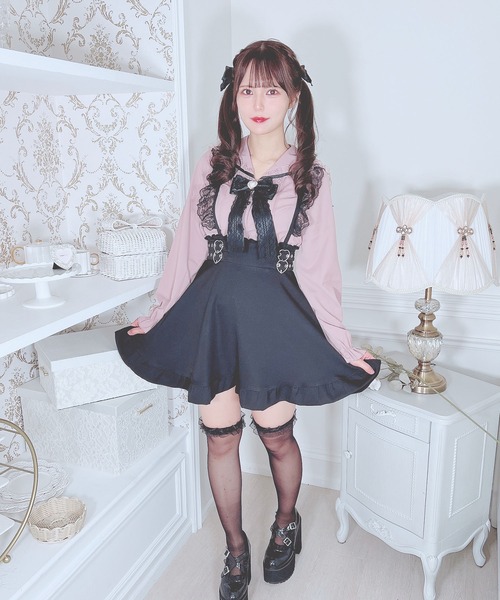 Jirai Kei Fashion in Japan (2026): Style, Makeup & Where to Buy Jirai Kei Clothes 12 MA*RS black flared skirt with silver heart buckles, worn with a pale-pink blouse, black lace ribbon and knee-high stockings