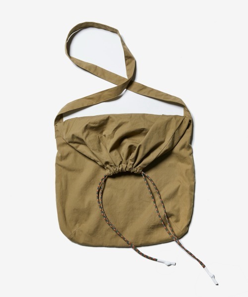 rehacer(レアセル)の「rehacer : Military Twill Loop Pouch Bag -Large- / ミリタリーツイル ループポーチバッグ -ラージ-(ショルダーバッグ・メンズ・スミクロ/カーキ・FREE)」の7枚目の写真