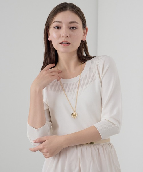極美品 ANAYI アナイ ビスエリーテアイレット プルオーバー ホワイト ANAYI（アナイ）の「ビスエリーテアイレット プルオーバー（ニット