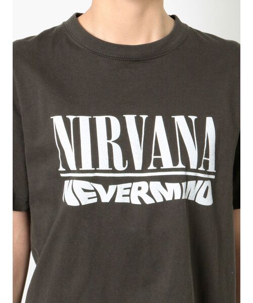 MURUA（ムルーア）の「【NIRVANA】ジャケットプリントTシャツ（Tシャツ/カットソー・レディース・ホワイト/ダークグレー・FREE）」の6枚目の写真