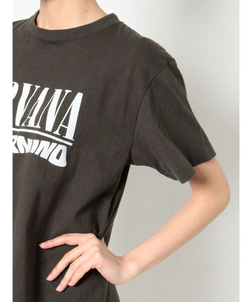 MURUA（ムルーア）の「【NIRVANA】ジャケットプリントTシャツ（Tシャツ/カットソー・レディース・ホワイト/ダークグレー・FREE）」の10枚目の写真