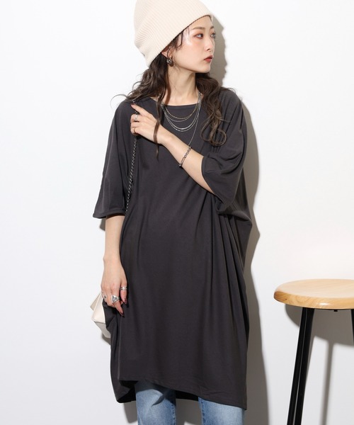 atONE(アットワン)の「atONE 5分袖アシメプルオーバー(Tシャツ/カットソー・レディース・カーキ/ブラック/チャコールグレー/ホワイト/ライトブラウン・M-L/4L~5L/LL~3L)」の4枚目の写真