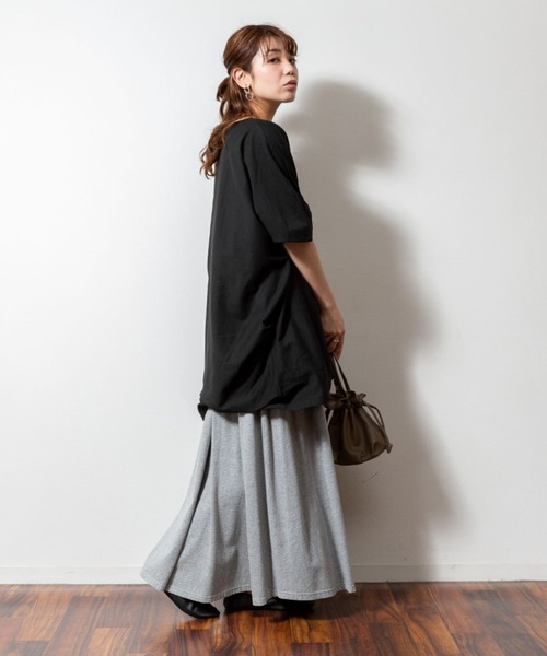 atONE(アットワン)の「atONE 5分袖アシメプルオーバー(Tシャツ/カットソー・レディース・カーキ/ブラック/チャコールグレー/ホワイト/ライトブラウン・M-L/4L~5L/LL~3L)」の6枚目の写真