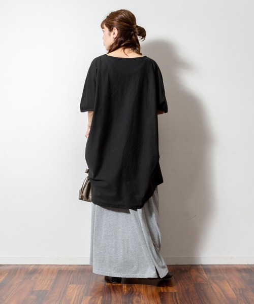 atONE(アットワン)の「atONE 5分袖アシメプルオーバー(Tシャツ/カットソー・レディース・カーキ/ブラック/チャコールグレー/ホワイト/ライトブラウン・M-L/4L~5L/LL~3L)」の7枚目の写真