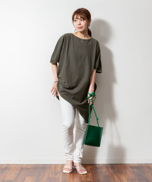 atONE(アットワン)の「atONE 5分袖アシメプルオーバー(Tシャツ/カットソー・レディース・カーキ/ブラック/チャコールグレー/ホワイト/ライトブラウン・M-L/4L~5L/LL~3L)」の18枚目の写真