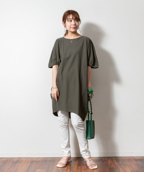 atONE(アットワン)の「atONE 5分袖アシメプルオーバー(Tシャツ/カットソー・レディース・カーキ/ブラック/チャコールグレー/ホワイト/ライトブラウン・M-L/4L~5L/LL~3L)」の19枚目の写真