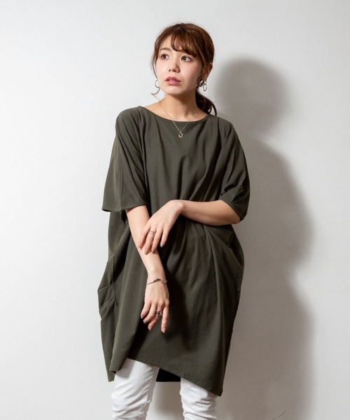 atONE(アットワン)の「atONE 5分袖アシメプルオーバー(Tシャツ/カットソー・レディース・カーキ/ブラック/チャコールグレー/ホワイト/ライトブラウン・M-L/4L~5L/LL~3L)」の12枚目の写真
