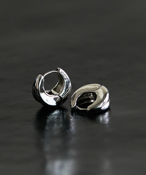 PAPILLONNER（パピヨネ）の「Plumpワンタッチピアス（ピアス（両耳用）・レディース・シルバー/ゴールド・FREE）」の2枚目の写真