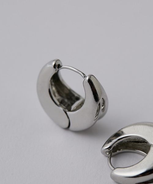 PAPILLONNER（パピヨネ）の「Plumpワンタッチピアス（ピアス（両耳用）・レディース・シルバー/ゴールド・FREE）」の11枚目の写真