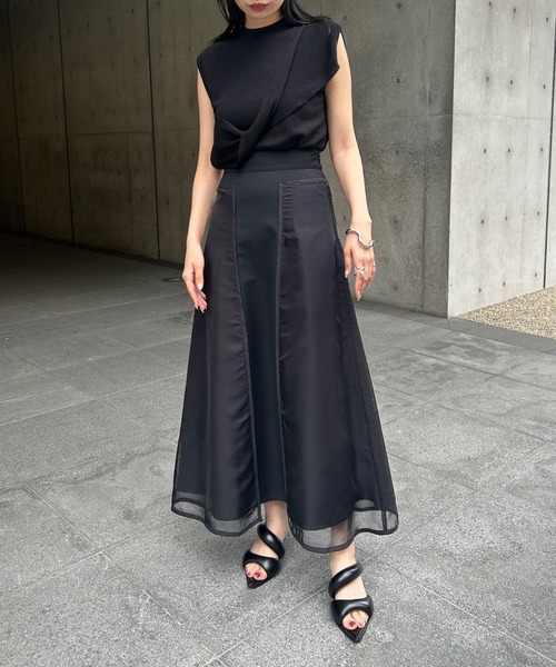 &g'aime（アンジェム）の「【&g’aime】パイピングシアーロングスカート（スカート・レディース・グレイッシュベージュ/ブラック・FREE）」の8枚目の写真