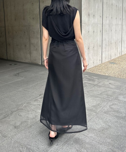 &g'aime（アンジェム）の「【&g’aime】パイピングシアーロングスカート（スカート・レディース・グレイッシュベージュ/ブラック・FREE）」の12枚目の写真