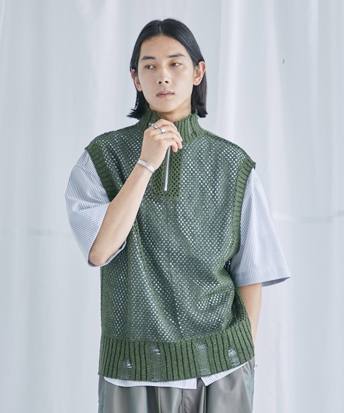 PUBLIC TOKYO（パブリックトウキョウ）の「ハーフジップダメージニットベスト（ニット/セーター・メンズ・ブラック/ダークグリーン・FREE）」の6枚目の写真