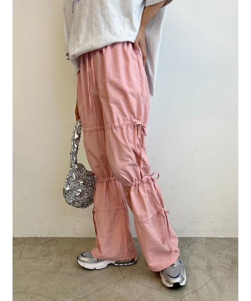 WC(ダブル シー)の「リボンドロストナイロンパンツ(その他パンツ・レディース・ピンク/ブラック/アイボリー・FREE)」の6枚目の写真