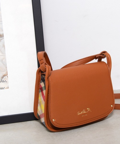 Arnold Palmer(アーノルドパーマー)の「フェイクレザー パーマ―チェック 切替 ショルダーバッグ(ショルダーバッグ・レディース・ブラック/ブラウン・F)」の12枚目の写真