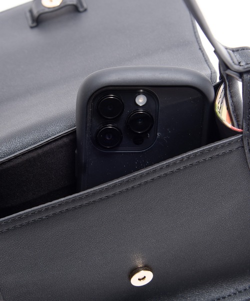 Arnold Palmer(アーノルドパーマー)の「フェイクレザー パーマ―チェック 切替 ショルダーバッグ(ショルダーバッグ・レディース・ブラック/ブラウン・F)」の8枚目の写真