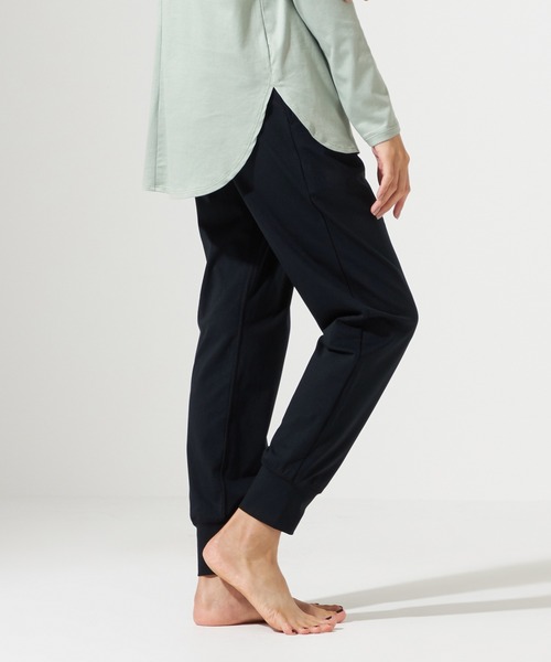 Chacott（チャコット）の「スムースパンツ【C BASIC】（スウェット