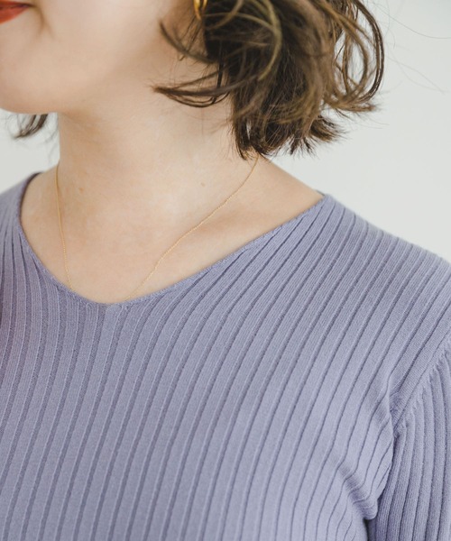 ITEMS URBANRESEARCH（アイテムズ アーバンリサーチ）の「『洗濯可』モチモチVネックニット（ニット/セーター・レディース・ライトブルー/チャコールグレー/ブラック/アイボリー・FREE）」の18枚目の写真