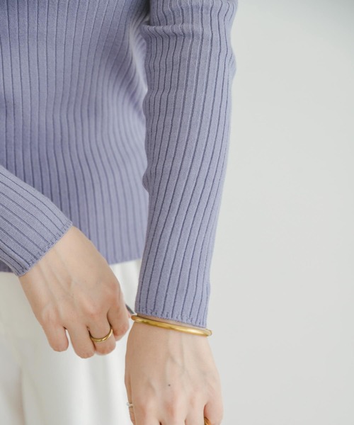 ITEMS URBANRESEARCH（アイテムズ アーバンリサーチ）の「『洗濯可』モチモチVネックニット（ニット/セーター・レディース・ライトブルー/チャコールグレー/ブラック/アイボリー・FREE）」の17枚目の写真