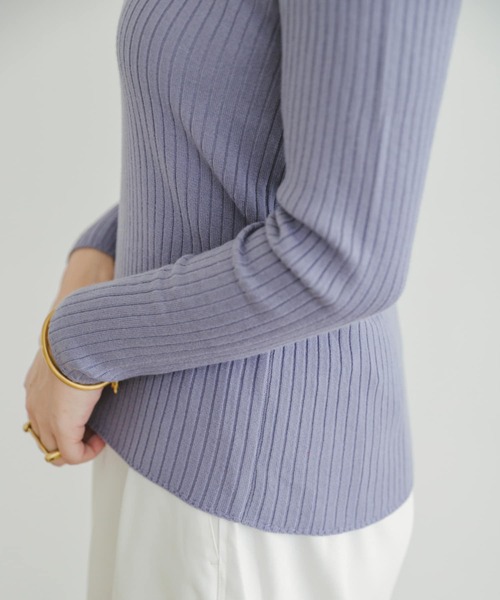 ITEMS URBANRESEARCH（アイテムズ アーバンリサーチ）の「『洗濯可』モチモチVネックニット（ニット/セーター・レディース・ライトブルー/チャコールグレー/ブラック/アイボリー・FREE）」の16枚目の写真