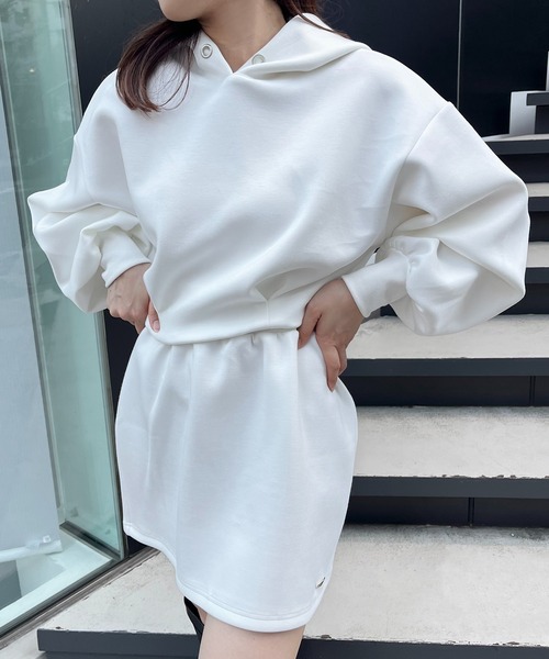 one after another NICE CLAUP（ワンアフターアナザーナイスクラップ）の「ショートパーカー+ミニスカートセットアップ（セットアップ・レディース・オフホワイト/杢グレー/ブルーグレー/ピンク・FREE）」の2枚目の写真