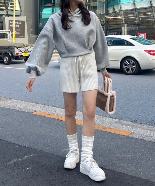 one after another NICE CLAUP（ワンアフターアナザーナイスクラップ）の「ショートパーカー+ミニスカートセットアップ（セットアップ・レディース・オフホワイト/杢グレー/ブルーグレー/ピンク・FREE）」の18枚目の写真