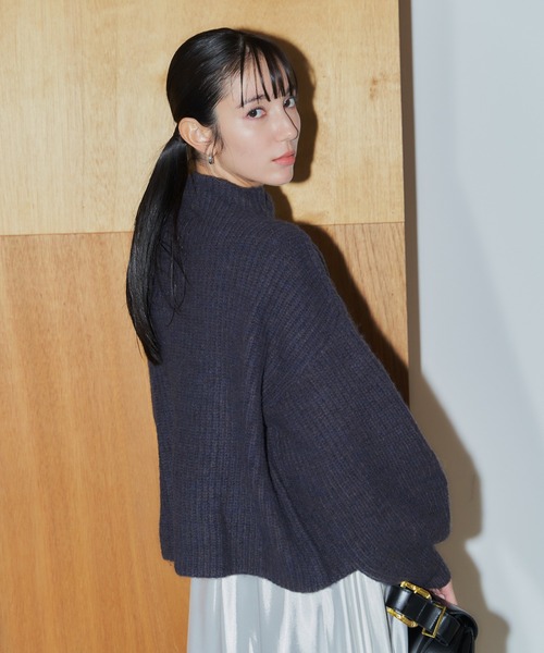 LIENCOEUR（リアンクール）の「ボトルネックミックスカラーニット（ニット/セーター・レディース・グレイッシュベージュ/ネイビー/ベージュ/オリーブ/ブルー/ラベンダー・FREE）」の15枚目の写真