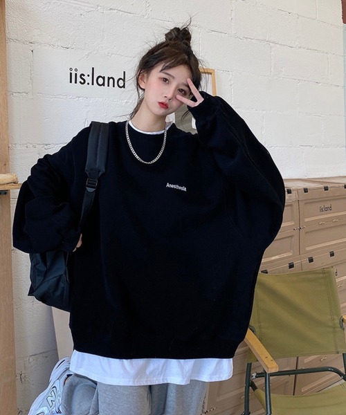 Chaco closet(チャコ クローゼット)の「レイヤード風ワンポイントロゴオーバーサイズスウェット(スウェット・レディース・ライトブルー/ブラック/ブルー/グレー・FREE)」の13枚目の写真