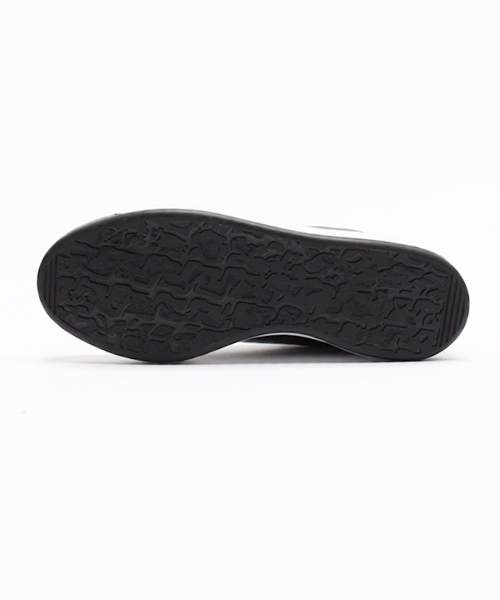 McQ ALEXANDER McQUEEN PUMA（マックキュー アレクサンダー マックイーン プーマ）の「MCQ BRACE FEMME LO BLACK (WOMEN)（スニーカー・レディース・ブラック・24.5cm/25.5cm/22.5cm/23.0cm/23.5cm/25.0cm/24.0cm）」の6枚目の写真