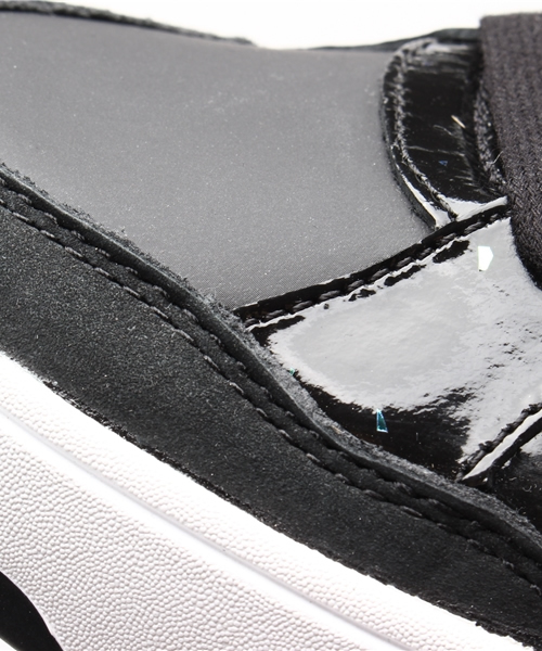 McQ ALEXANDER McQUEEN PUMA（マックキュー アレクサンダー マックイーン プーマ）の「MCQ BRACE FEMME LO BLACK (WOMEN)（スニーカー・レディース・ブラック・24.5cm/25.5cm/22.5cm/23.0cm/23.5cm/25.0cm/24.0cm）」の4枚目の写真