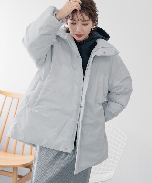 LEPSIM(レプシィム)の「中綿スタンドミドルコート 988932(ダウンジャケット/コート・レディース・ライトグレー/アイボリー/ブラック・FREE)」の13枚目の写真