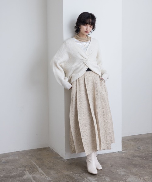 Eimee Law(エイミーロウ)の「エンボス ランタンフォルムスカート(スカート・レディース・ブラック/グリーン/ベージュ・38)」の10枚目の写真