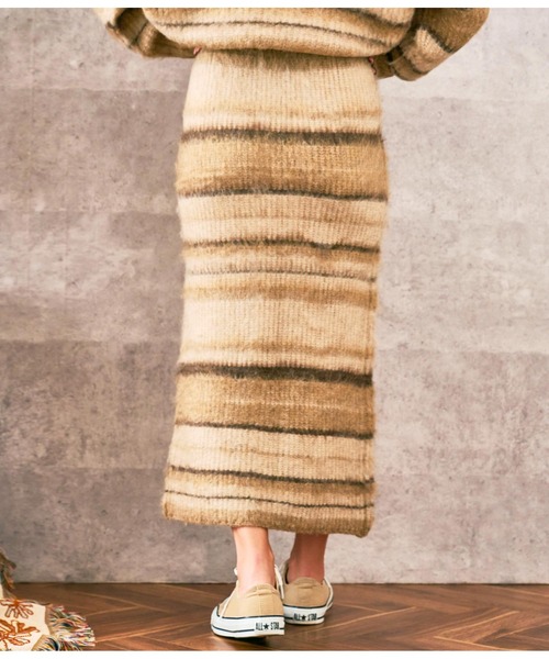 anap mimpi（アナップミンピ）の「スリット ボーダー 起毛 ニット スカート（スカート・レディース・ベージュ/ダークグレー・FREE）」の8枚目の写真