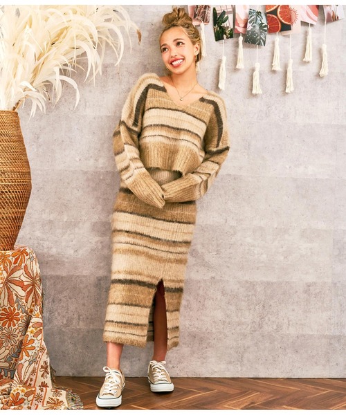 anap mimpi（アナップミンピ）の「スリット ボーダー 起毛 ニット スカート（スカート・レディース・ベージュ/ダークグレー・FREE）」の9枚目の写真