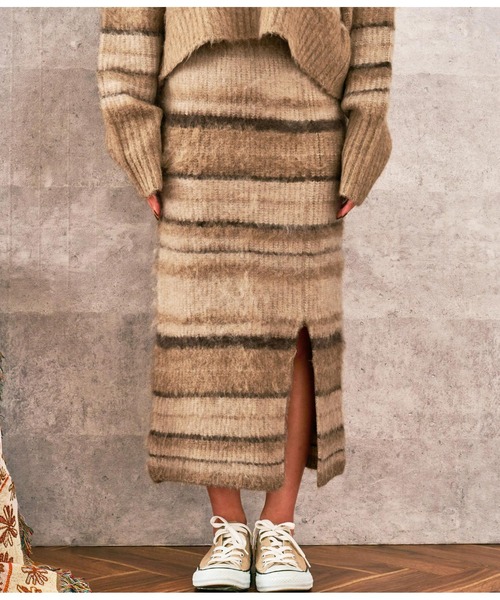 anap mimpi（アナップミンピ）の「スリット ボーダー 起毛 ニット スカート（スカート・レディース・ベージュ/ダークグレー・FREE）」の13枚目の写真