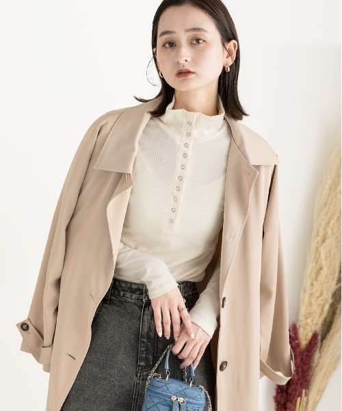 ad thie(アドティエ)の「釦デザイン ニットプルオーバー(Tシャツ/カットソー・レディース・アイボリー/グレー・FREE)」の15枚目の写真
