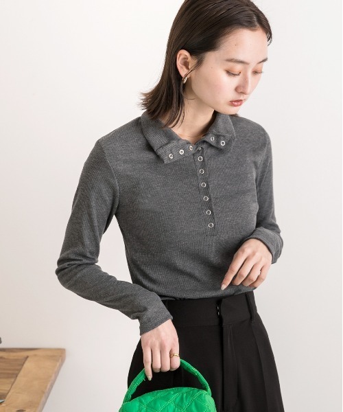 ad thie(アドティエ)の「釦デザイン ニットプルオーバー(Tシャツ/カットソー・レディース・アイボリー/グレー・FREE)」の4枚目の写真