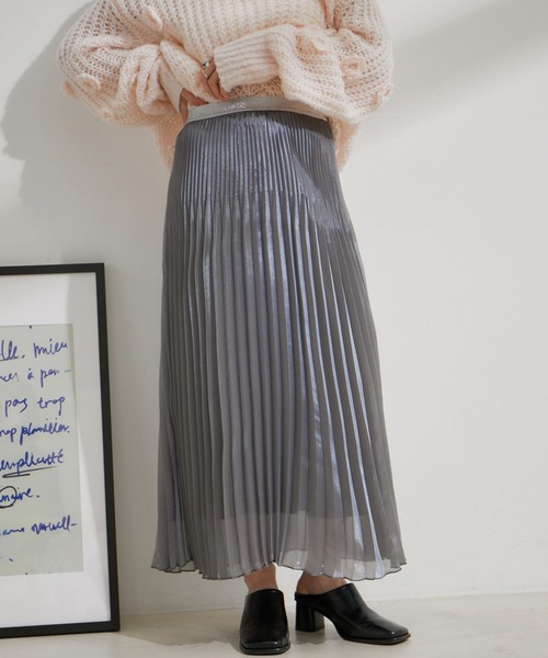 VIS(ビス)の「スパークルプリーツスカート(スカート・レディース・ゴールド/キナリ/シルバー・FREE)」の3枚目の写真