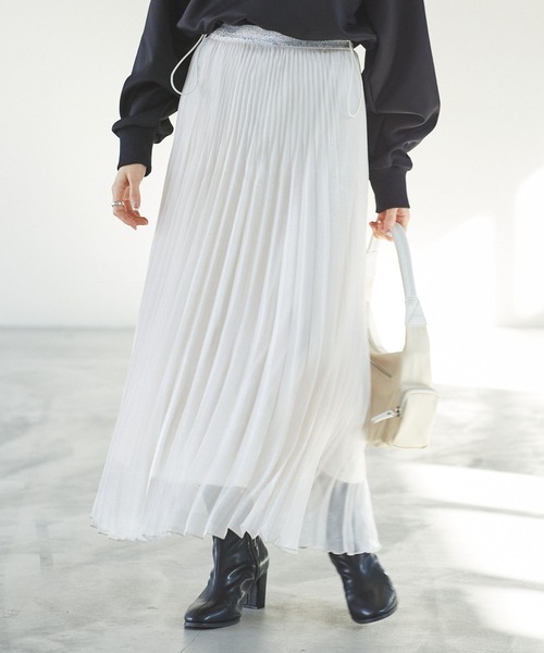 VIS(ビス)の「スパークルプリーツスカート(スカート・レディース・ゴールド/キナリ/シルバー・FREE)」の8枚目の写真