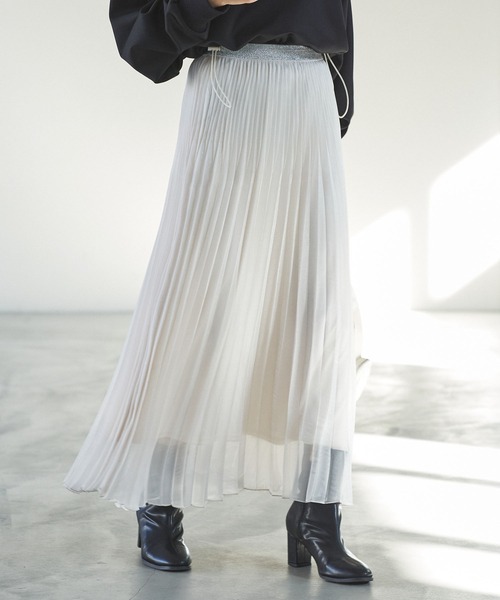 VIS(ビス)の「スパークルプリーツスカート(スカート・レディース・ゴールド/キナリ/シルバー・FREE)」の10枚目の写真