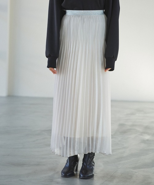 VIS(ビス)の「スパークルプリーツスカート(スカート・レディース・ゴールド/キナリ/シルバー・FREE)」の13枚目の写真