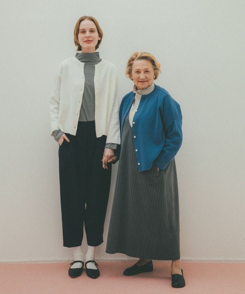 studio CLIP（スタディオクリップ）の「【conges payesコラボ】Ｖネックジャンパースカート[プチ・プラスサイズあり]（ジャンパースカート・レディース・ブラック/グレー・ﾌﾘｰ(L)/FREE/PF）」の9枚目の写真